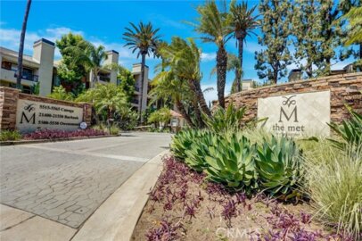 5545 Canoga Avenue #220 Photo