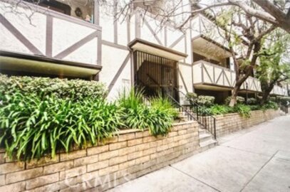 Lovely Jordan Estates Condominium Located at 7605 Jordan Avenue #6 was Just Sold