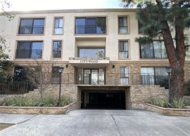 15344 Weddington Photo