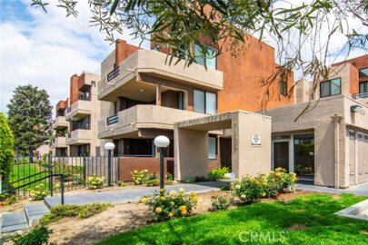 7826 Topanga Canyon Boulevard #307 Photo
