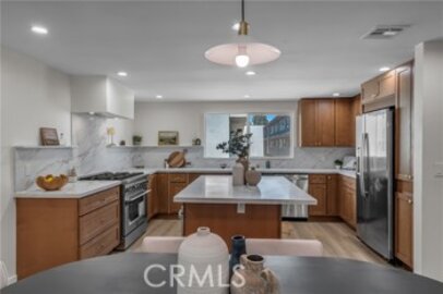 Gorgeous Newly Listed Via Marina Tahiti Townhouse Located at 13241 Fiji Way #C