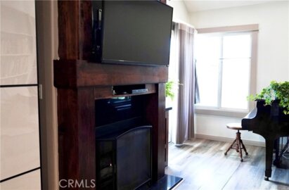 1100 Newport Avenue #403 Photo