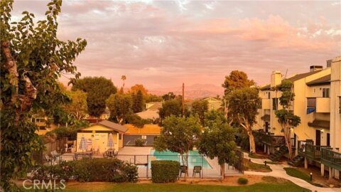 428 W 1st Street Photo