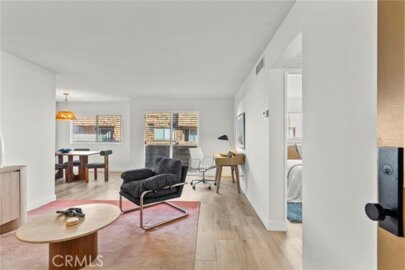 5400 Newcastle #12 Photo