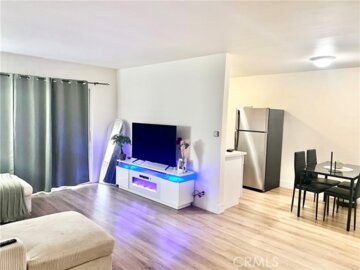 1250 E 3rd Street #8 Photo