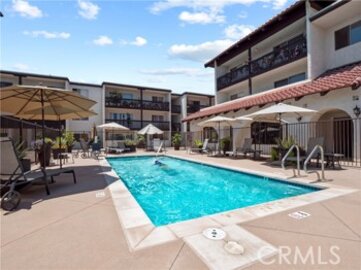 Outstanding Newly Listed Encino Villas Condominium Located at 5334 Lindley Avenue #319