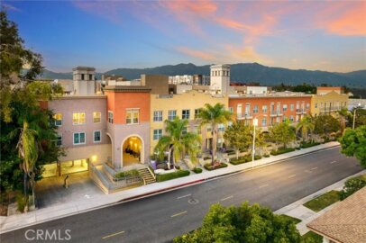 83 E Commonwealth #3C Photo