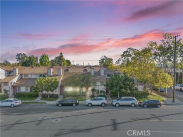 3392 Elm Avenue Photo