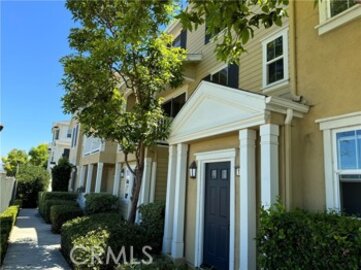 Fabulous Newly Listed Savannah Condominium Located at 1427 Abelia