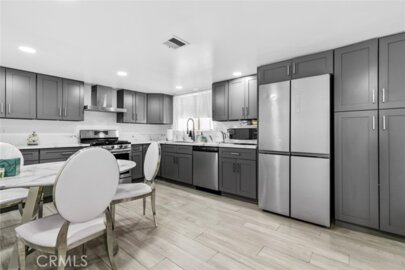 8801 Cedros Avenue #7 Photo