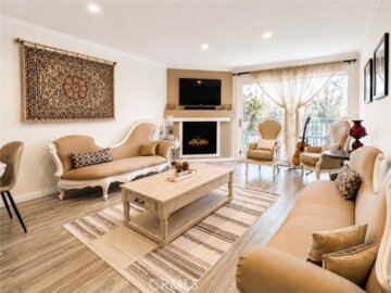 5565 Canoga Avenue #207 Photo