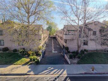 7904 Topanga Canyon Boulevard #3 Photo