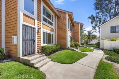 25885 Trabuco #101 Photo