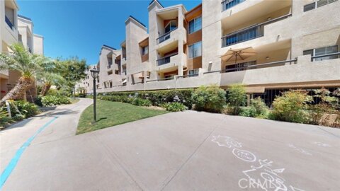 5550 Owensmouth Avenue #217 Photo