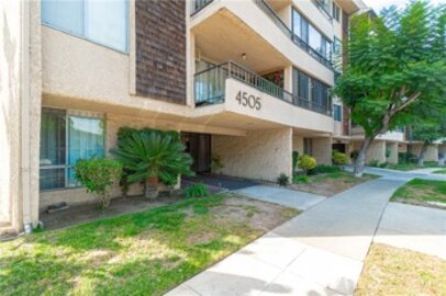 Beautiful Newly Listed The Knolls Condominium Located at 4505 California Avenue #408