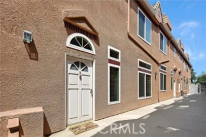 Stunning Corbin Villas Townhouse Located at 7267 Corbin Avenue #M was Just Sold