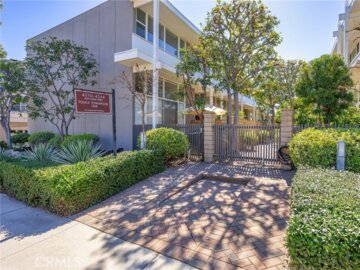 4240 W Kling Street Photo