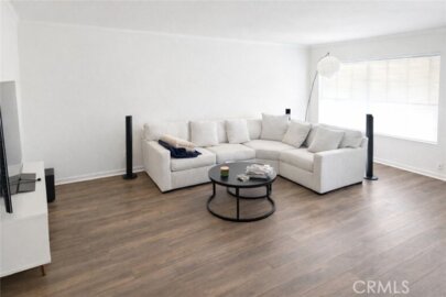300 E Chestnut Photo