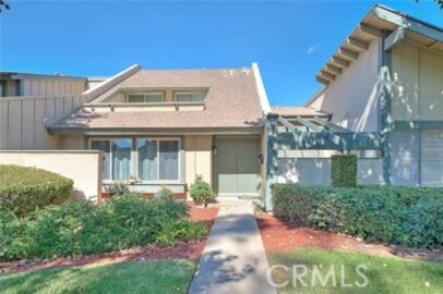 Beautiful Village Grove Townhomes Townhouse Located at 1361 Camelot Drive was Just Sold