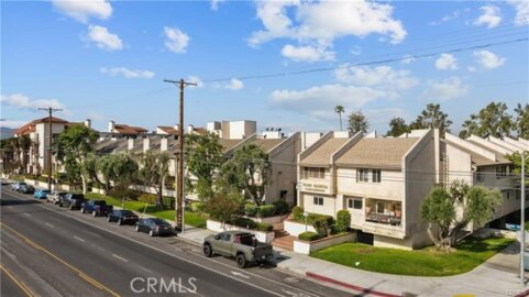 7641 Reseda Boulevard #87 Photo