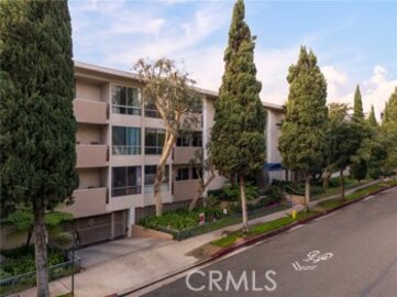 Amazing Newly Listed The Ascot Condominium Located at 927 N Kings Road #118