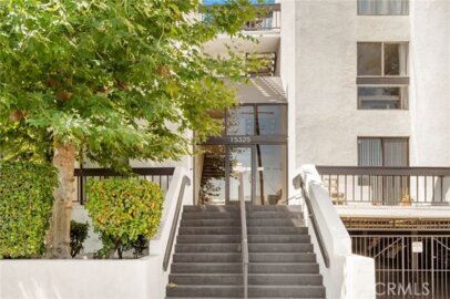15325 Magnolia Boulevard Boulevard #103 Photo