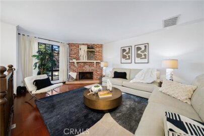 18100 Burbank #11 Photo