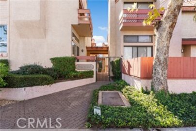 Delightful Newly Listed 21054 Parthenia St Townhouse Located at 21054 Parthenia #11