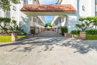 517 N Curtis #C Photo