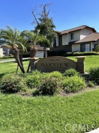 Lovely Newly Listed Oakview Condominium Located at 1366 Brentwood Circle #C