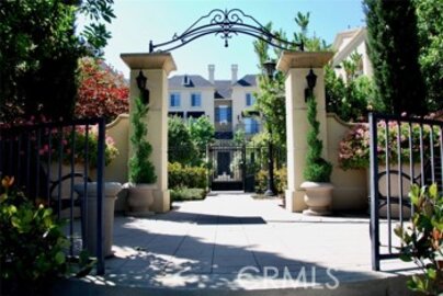 Amazing Watermarke Condominium Located at 3231 Watermarke Place was Just Sold