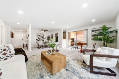 5674 Windsor #201 Photo