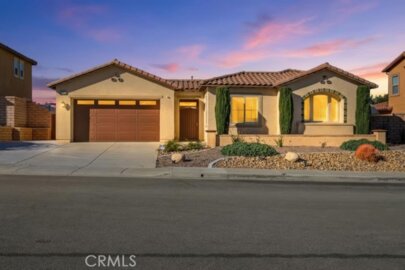 35211 Lantern Light Photo