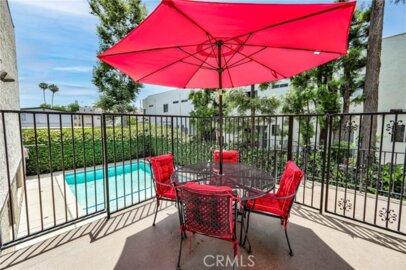 11100 Acama Street #16 Photo