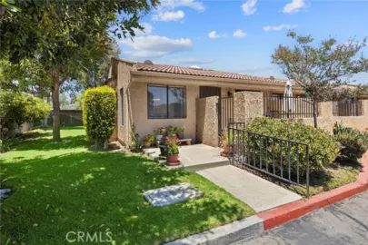 4678 Lakeview #1 Photo