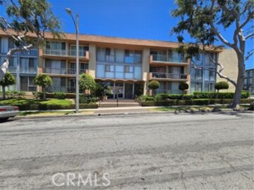 Beautiful Continental 805 Condominium Located at 805 Glenway Drive #325 was Just Sold