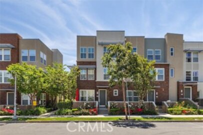 Amazing Newly Listed Latitudes South Townhouse Located at 45 Brownstone Way
