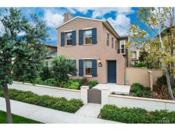 Stunning Newly Listed Paloma Townhouse Located at 22 Upperbend