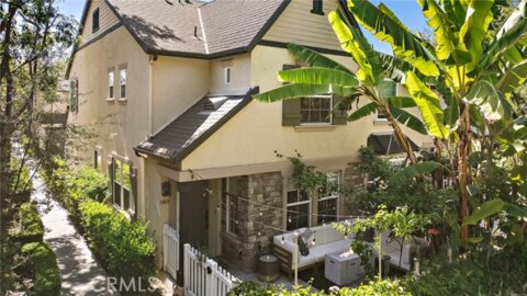 90 Three Vines Court Photo