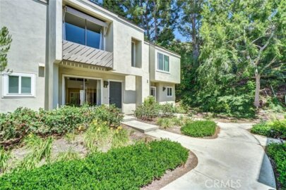 307 N Singingwood #8 Photo
