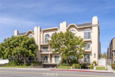 11445 Moorpark Photo