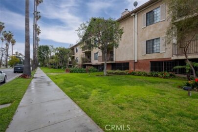 17522 Sherman Way #202 Photo