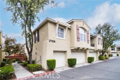 Splendid North Oaks Condominium Located at 27518 Hazelhurst Street #1 was Just Sold