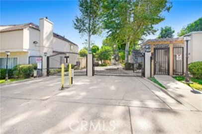 Extraordinary Newly Listed Tarzana Oaks Townhouse Located at 5658 Etiwanda Avenue #12