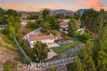 Spectacular Meadowview Single Family Residence Located at 40221 Paseo Sereno was Just Sold