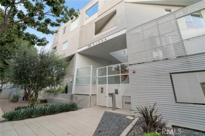 1030 N Kings Road #405 Photo