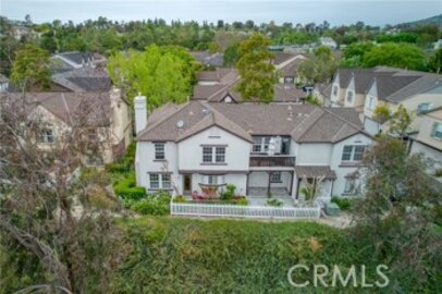 Gorgeous Three Vines Townhouse Located at 36 Three Vines Court was Just Sold