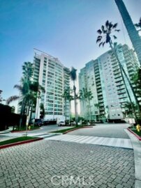 Stunning Regatta Seaside Condominium Located at 13600 Marina Pointe #511 was Just Sold