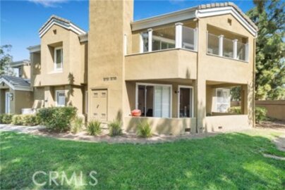 Extraordinary Oxford Court Townhouse Located at 14 Scripps Aisle was Just Sold