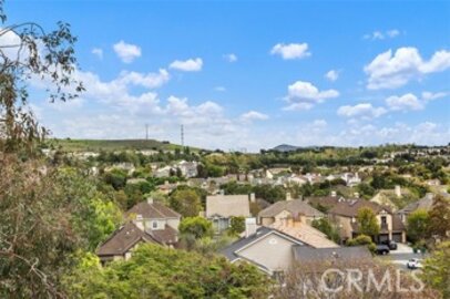 Amazing Newly Listed Three Vines Townhouse Located at 34 Three Vines Court